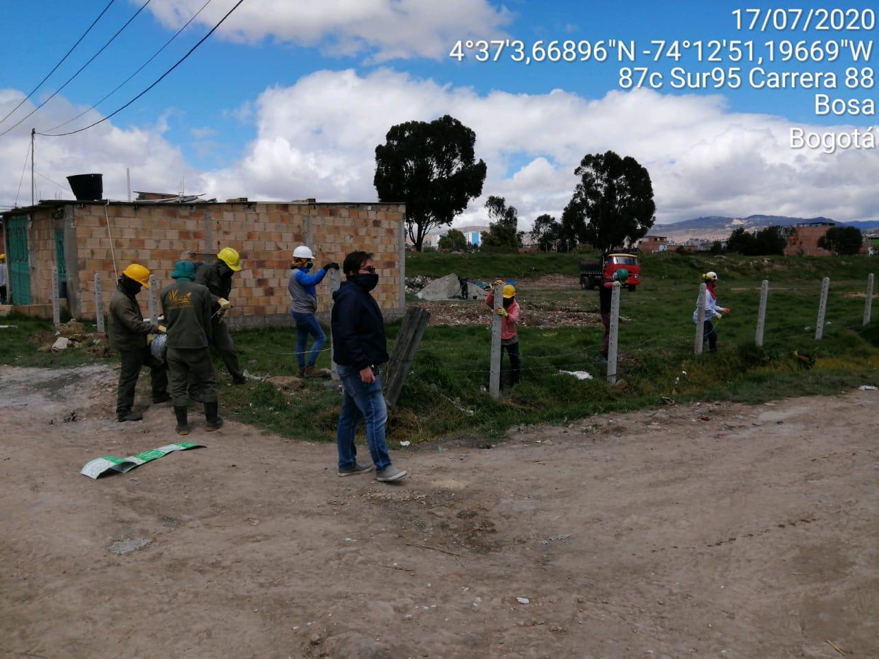 Cierre de la zona en el humedal La Isla. Cierre de la zona en el humedal La Isla.