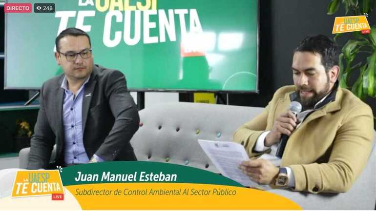 Directivo en medio virtual informando acerca del cambio del modelo de recolección residuos
