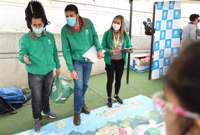 Funcionarios participan en actividades en el aniversario del río Bogotá
