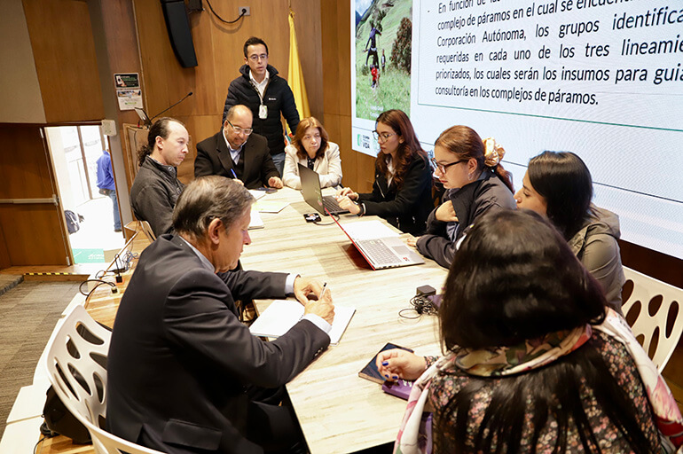 Bogotá y las regiones trazan hoja de ruta para desarrollar planes de manejo de páramos
