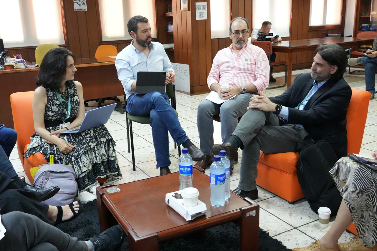 El Alcalde Mayor, Carlos Fernando Galán, en la firma de adhesión de Bogotá a la red de Biodiverciudades de la CAF. Foto: Alcaldía Mayor de Bogotá. 