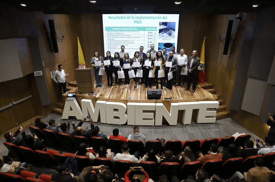 Bogotá destaca el compromiso ambiental de 17 entidades distritales