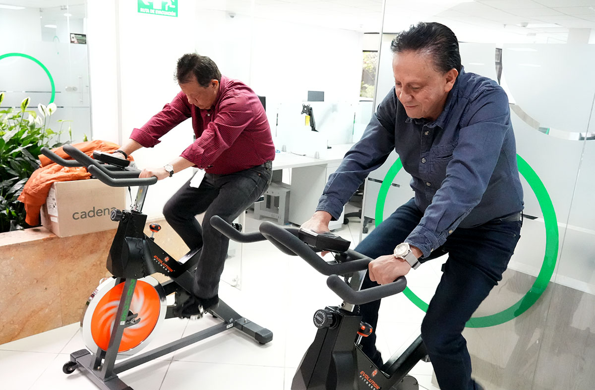 Funcionarios en bicicleta