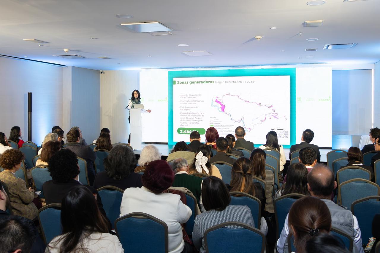 Adriana Soto, secretaria de Ambiente de Bogotá, en el foro 