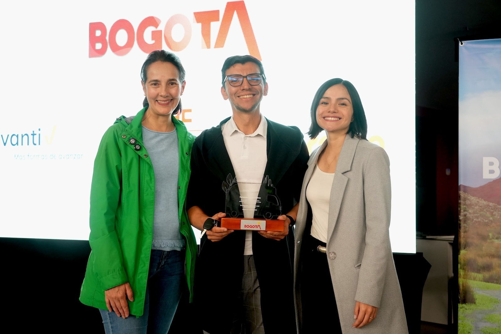 Bogotá pone a rodar Foncarga: el fondo para renovar vehículos de carga antiguos y reducir contaminación en la ciudad