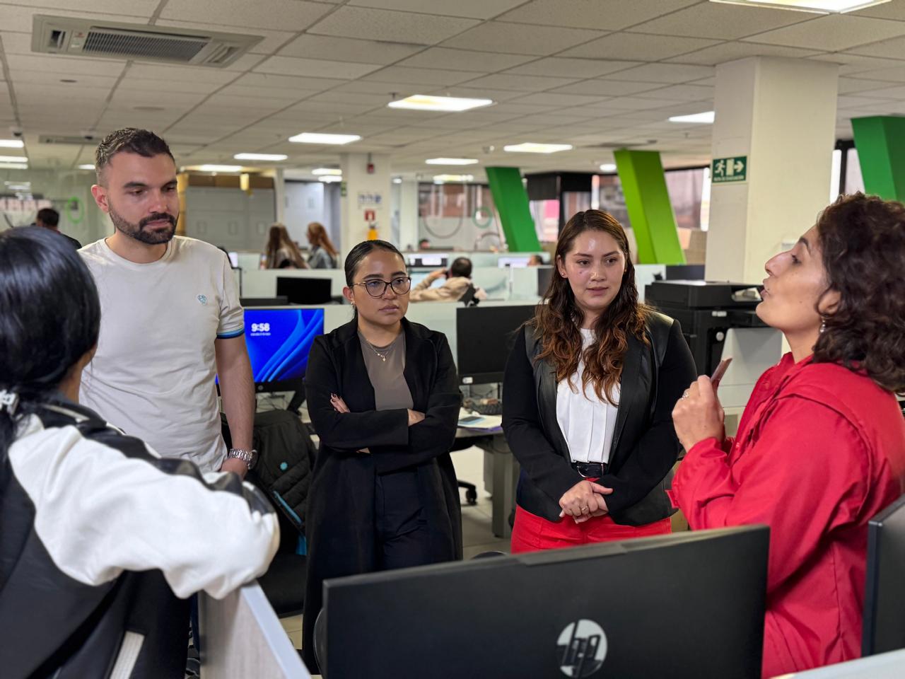 Visita de Transmilenio a la SDA